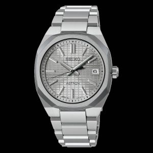 Nexter ソーラー電波から、コンパクトサイズのモデル